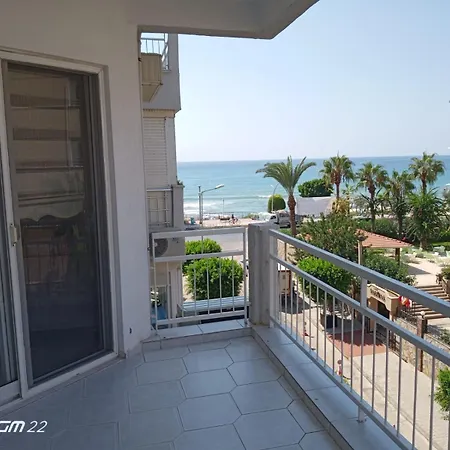 2 Chambres, Avec Balcon Et Vue Sur La Mer, Jusqu'a 6 Personnes Апартаменти *